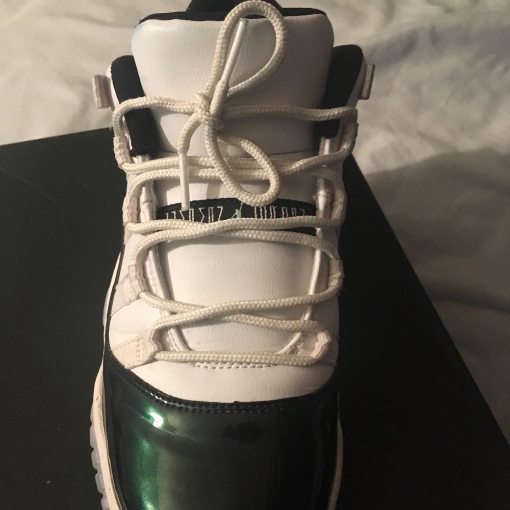 Shoes - Picture 3 of 3